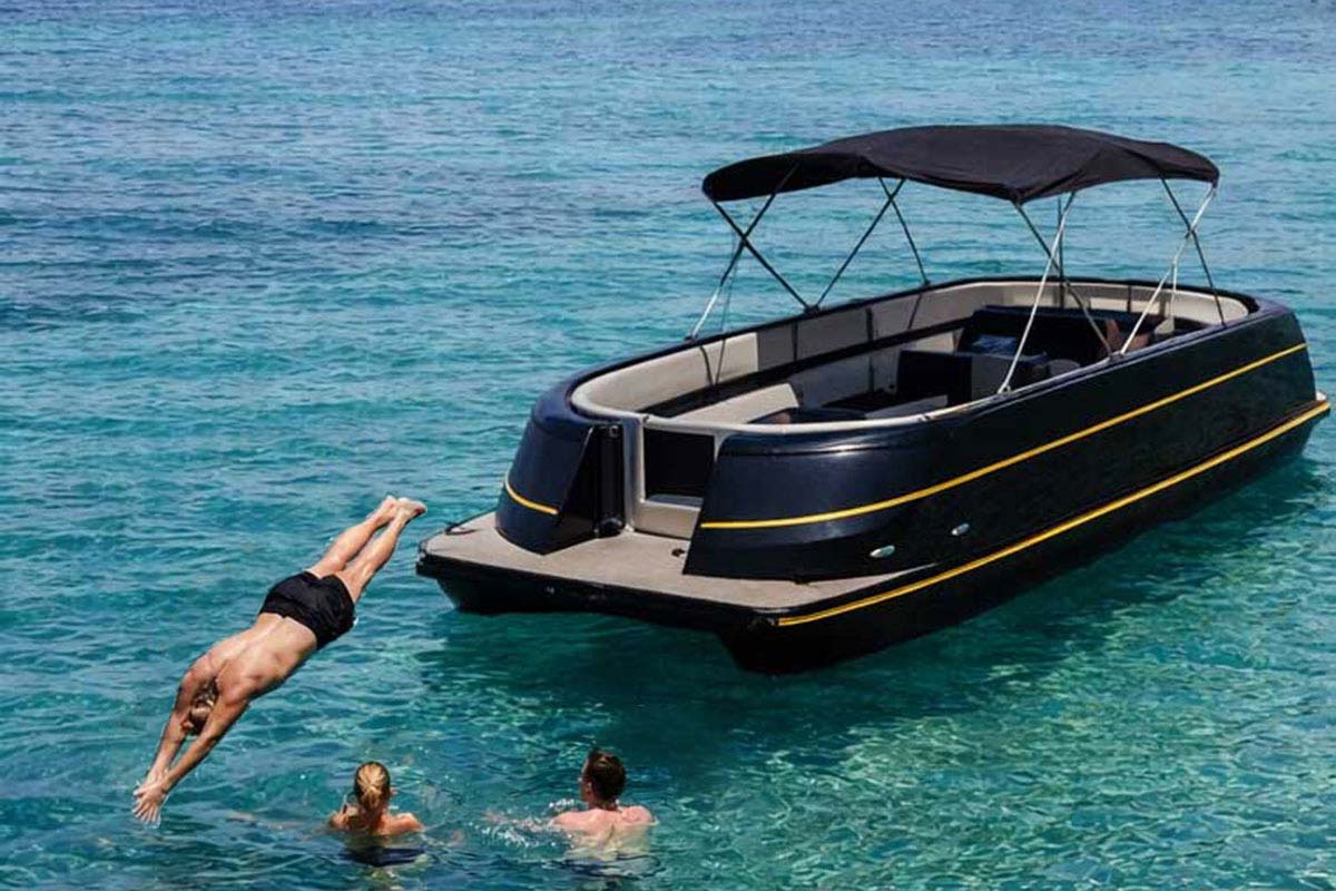 Naousa bay cruises at Paros