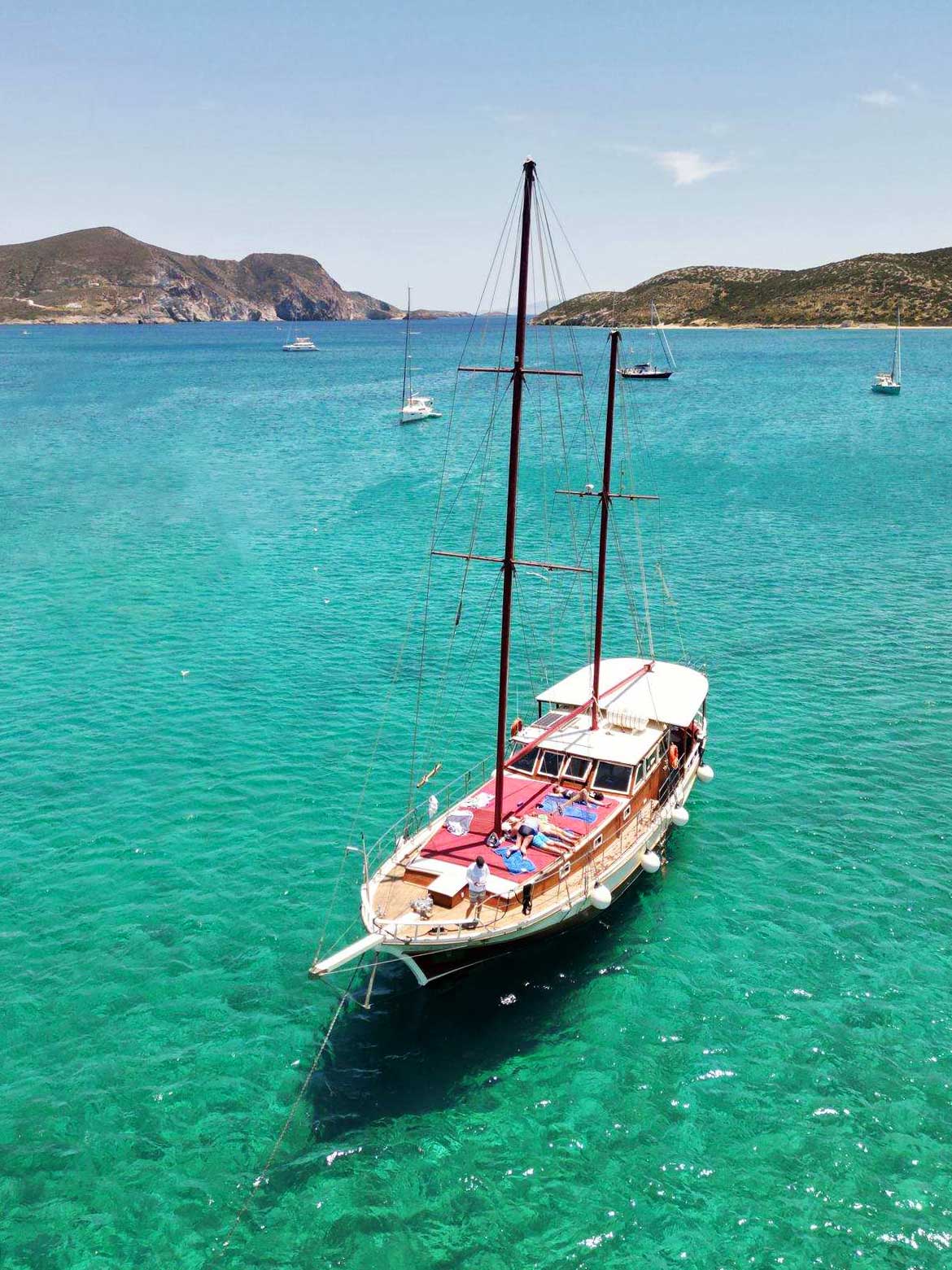 Private cruises with Galatea boat at Paros
